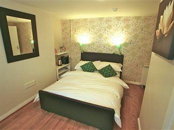 Ei8ht Guest Hove